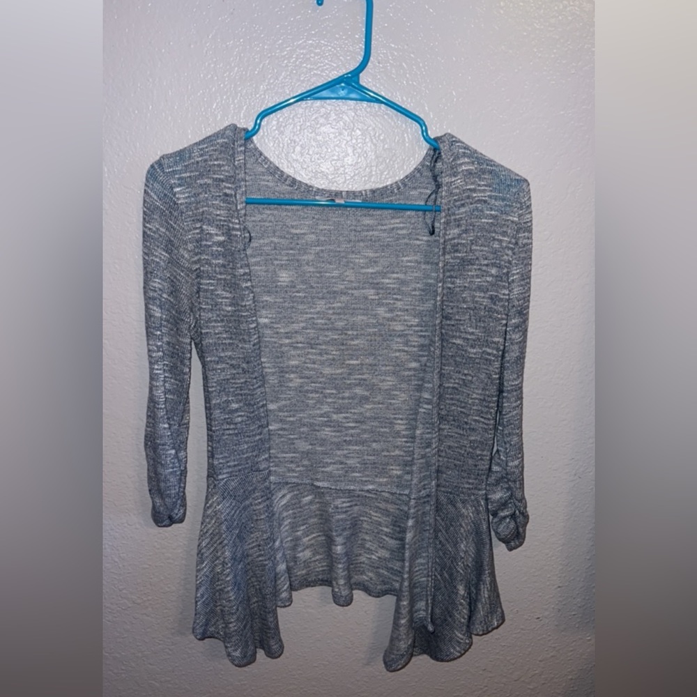 Cardigan!!! Perfect for the upcoming fall season 🤍